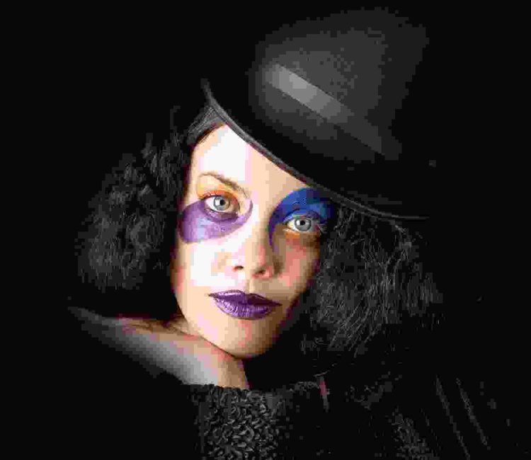 Modern art in motion pictures